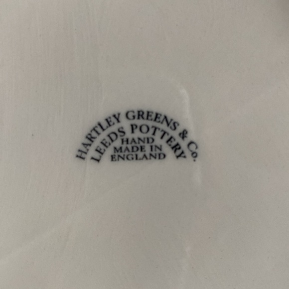 Hartley Greens Leeds Pottery Chocolate Kettle and Lid with Stand - Picture 7 of 12